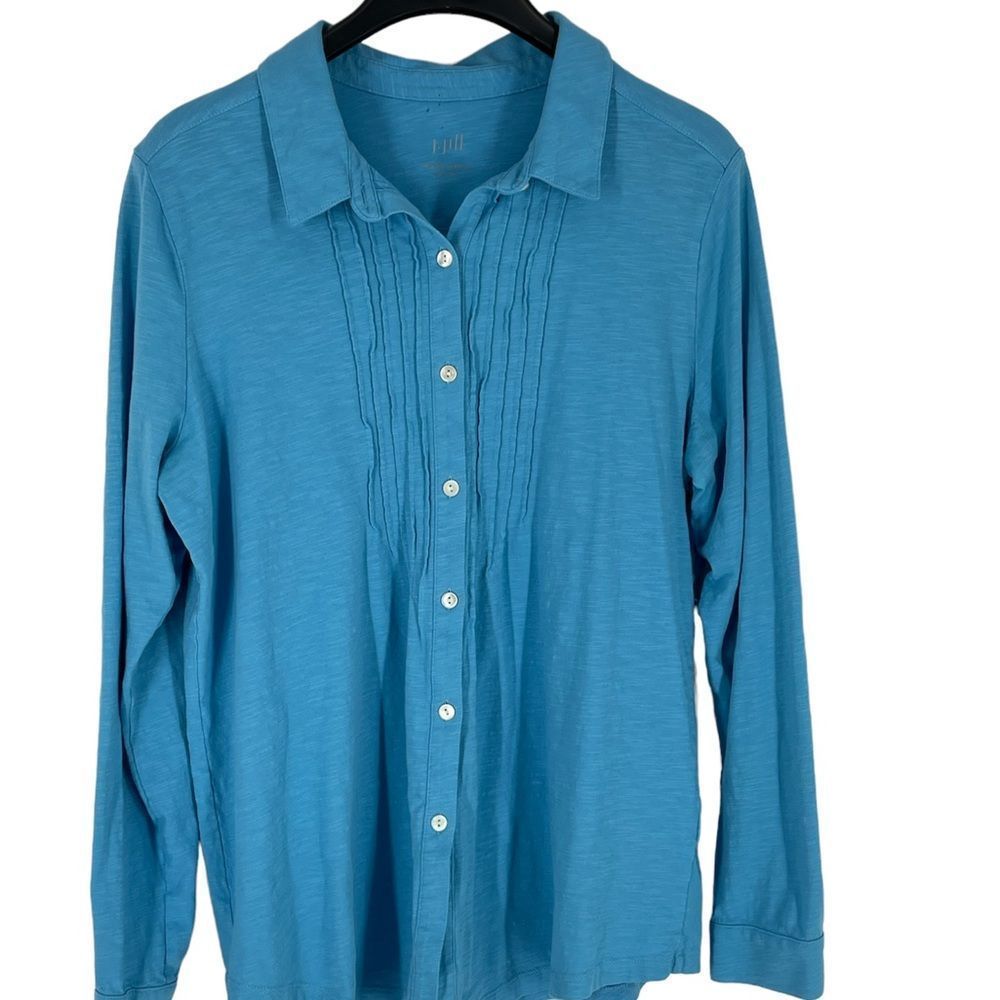 J Jill, longsleeve blue button down the front “untucked Ella” shirt